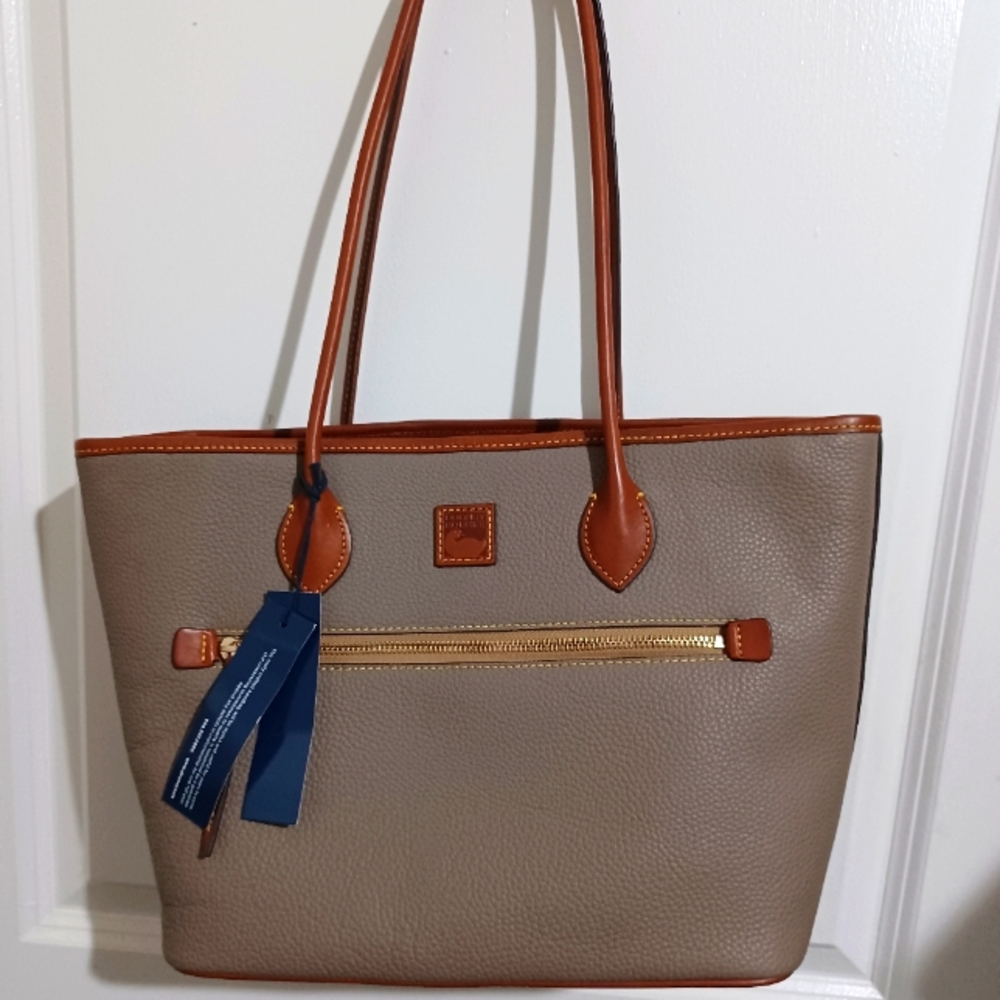 Dooney and bourke large tote